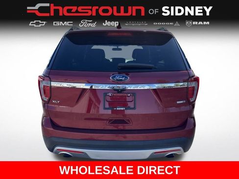 Used 2017 Ford Explorer XLT w/ Equipment Group 202A AWD/4WD image 4