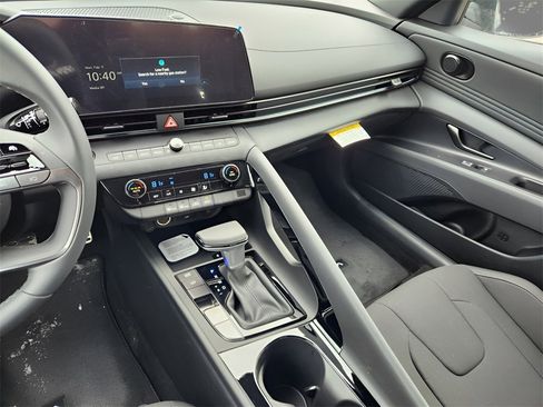 New 2026 Hyundai Elantra Sport image 17