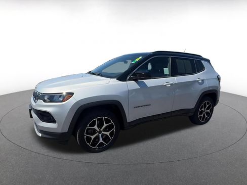 Used 2025 Jeep Compass Limited AWD/4WD image 8