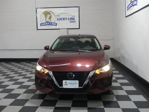 Used 2021 Nissan Sentra SV image 2
