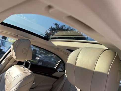 Used 2019 Mercedes-Benz S 560 4MATIC Sedan image 21