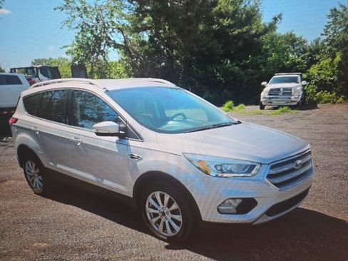 Used 2017 Ford Escape Titanium AWD/4WD image 4