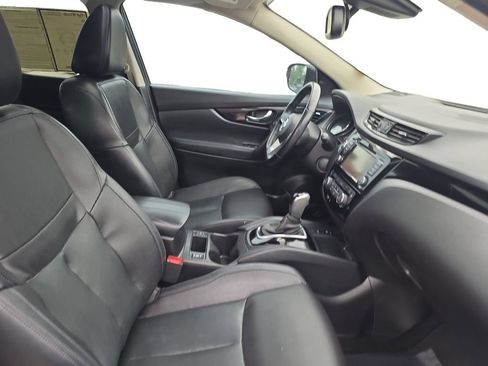 Used 2022 Nissan Rogue Sport SL w/ Premium Package FWD image 18