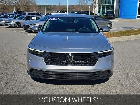Used 2025 Honda Accord LX image 10