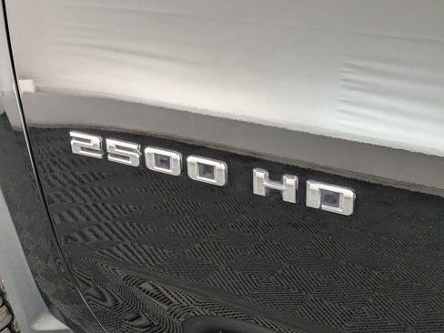 Used 2022 Chevrolet Silverado 2500 LTZ w/ LTZ Convenience Package AWD/4WD image 11