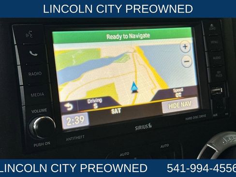 Used 2017 Jeep Wrangler Unlimited Sahara w/ Connectivity Group image 18