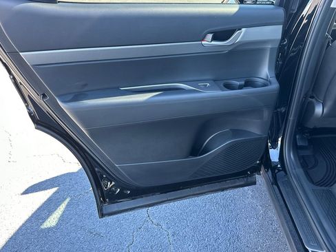 Used 2025 Hyundai Palisade SE FWD image 21