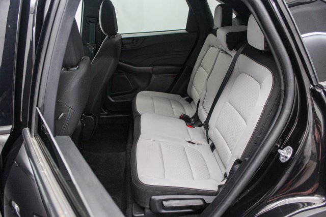 Certified 2025 Ford Escape Active AWD/4WD image 15