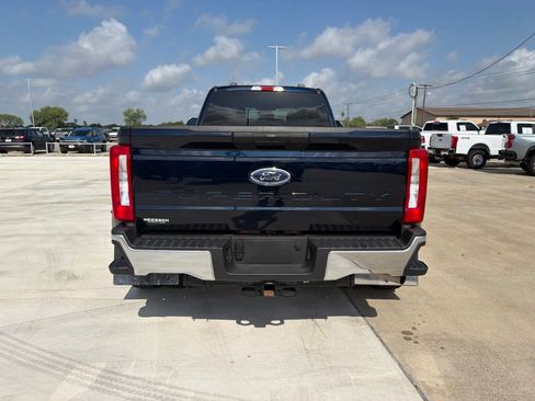 Used 2025 Ford F350 XLT AWD/4WD image 6