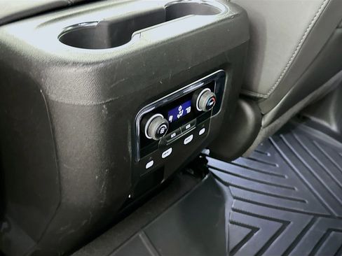 Used 2023 Chevrolet Tahoe Z71 AWD/4WD image 31