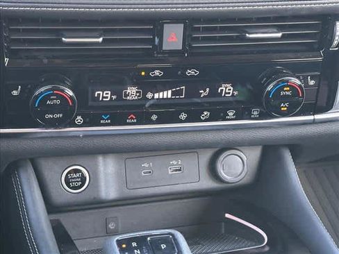 Used 2023 Nissan Rogue Platinum w/ Platinum Premium Package image 25