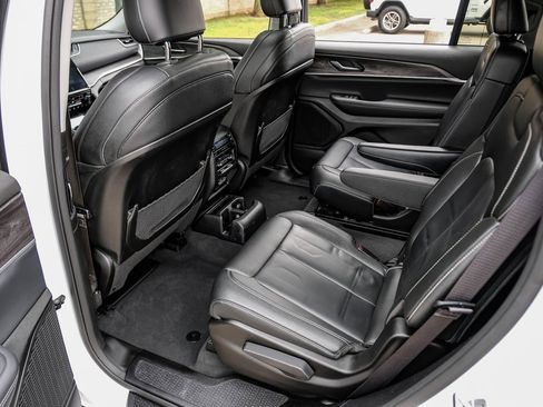 Used 2023 Jeep Grand Cherokee L Limited image 50