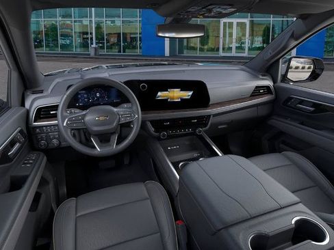 New 2026 Chevrolet Suburban Premier w/ Sun And Tow Package AWD/4WD image 15