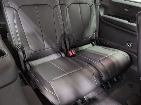 Used 2025 Jeep Grand Cherokee L Limited image 37