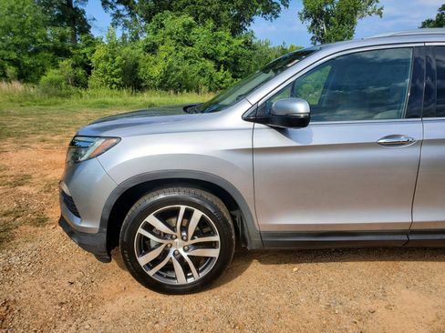 Used 2016 Honda Pilot Elite image 16