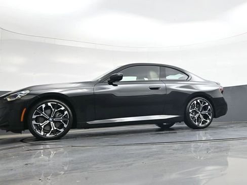 Used 2025 BMW 230i Coupe w/ Premium Package RWD image 34
