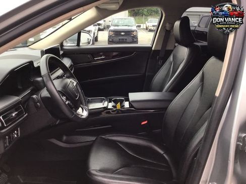 Used 2023 Lincoln Nautilus AWD image 9