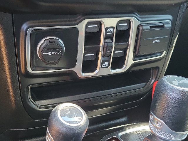 Used 2022 Jeep Wrangler Unlimited Sport AWD/4WD image 14
