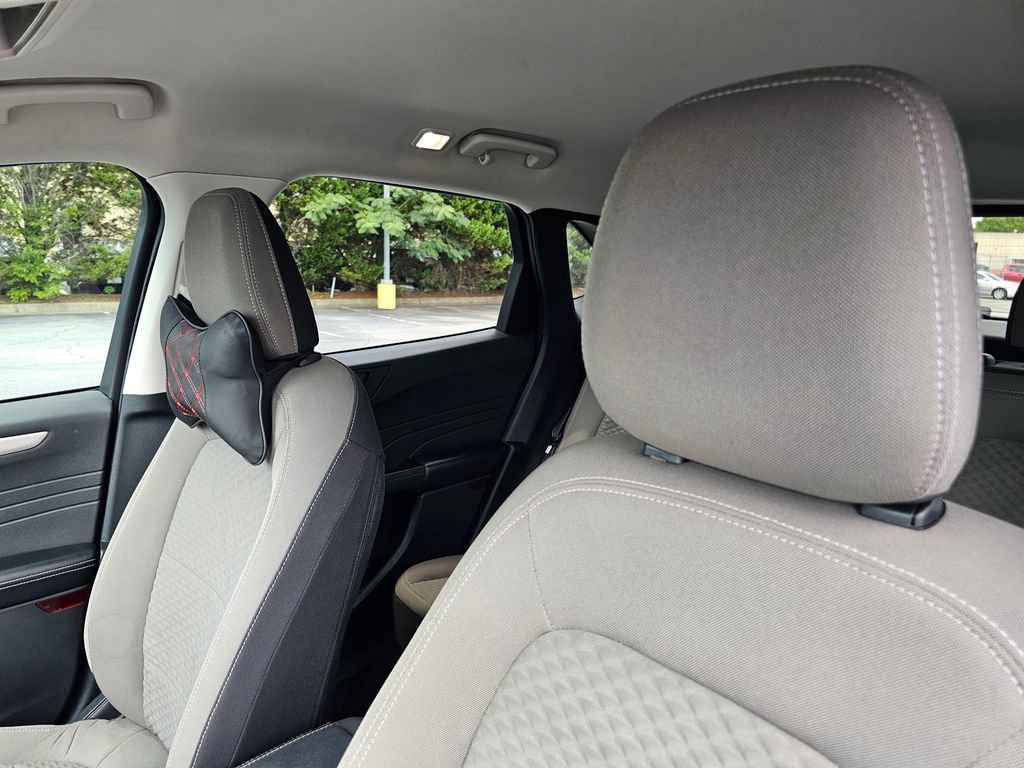 Used 2022 Ford Escape SE w/ SE Sport Appearance Package FWD image 16