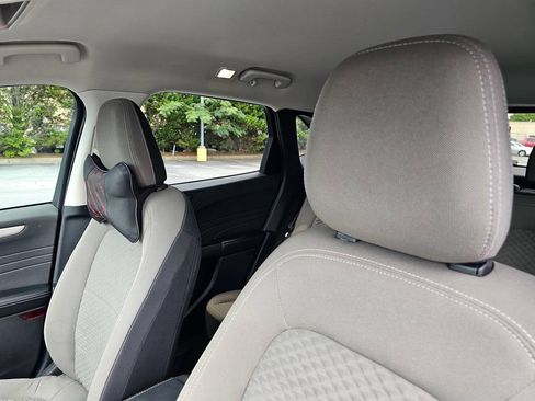 Used 2022 Ford Escape SE w/ SE Sport Appearance Package FWD image 16
