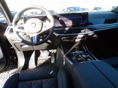 Certified 2026 BMW X7 xDrive40i w/ Executive Package image 6