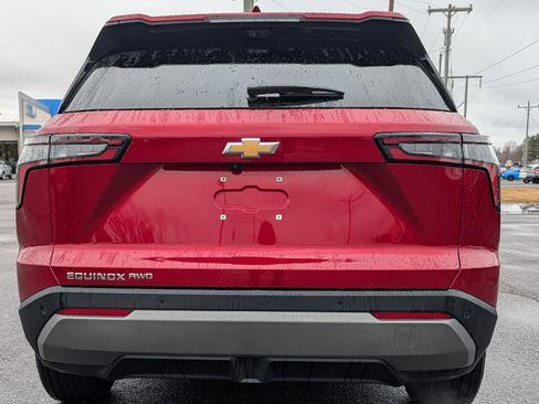 Certified 2025 Chevrolet Equinox LT w/ Convenience Package II image 10