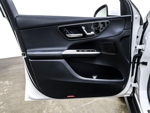 Certified 2025 Mercedes-Benz GLC 300 image 22