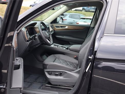 New 2026 Volkswagen Atlas SE image 14