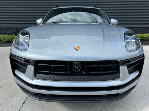 Used 2026 Porsche Macan AWD/4WD image 8