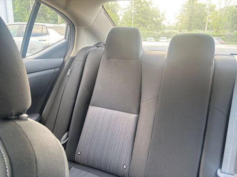 Used 2025 Nissan Sentra SV FWD image 38