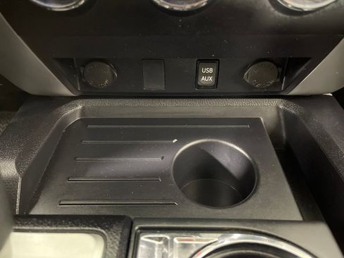 Used 2016 Toyota Tundra SR5 w/ SR5 Upgrade Package image 30