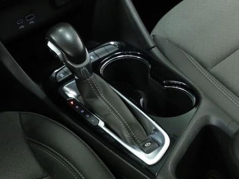 Used 2024 Buick Encore GX Preferred FWD image 28