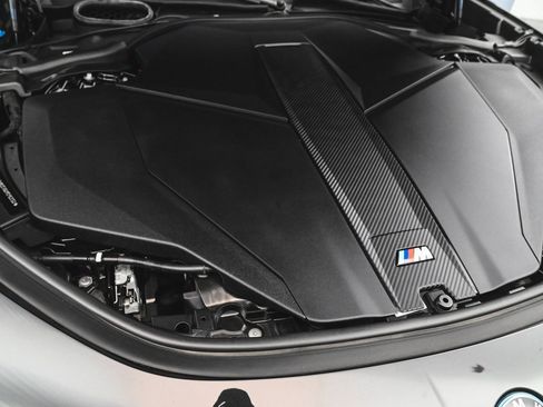 Used 2024 BMW i7 M70 w/ Executive Package image 38