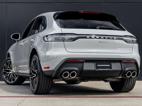 New 2026 Porsche Macan image 3