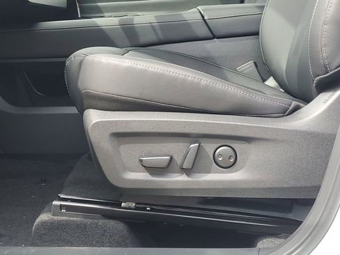 New 2025 Nissan Murano SV image 12