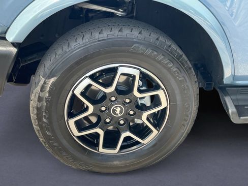 Used 2025 Ford Bronco Outer Banks AWD/4WD image 8