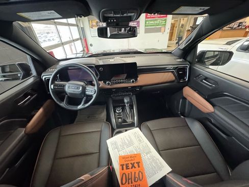 Used 2024 GMC Canyon AT4 w/ AT4 Premium Package image 14