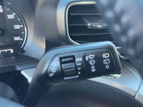 Certified 2022 Ford Explorer XLT w/ Equipment Group 202A image 20