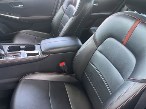 Used 2024 Nissan Sentra SR w/ SR Premium Package FWD image 8