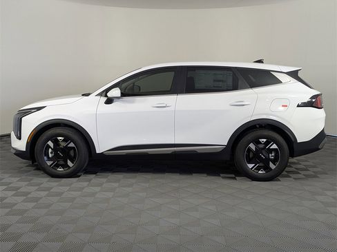 New 2026 Kia Sportage LX image 4