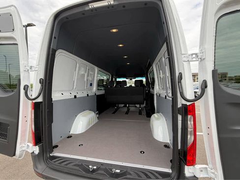 New 2025 Mercedes-Benz Sprinter 2500 image 15