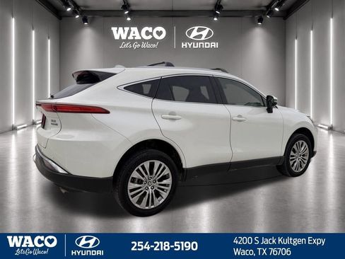 Used 2022 Toyota Venza XLE AWD/4WD image 14