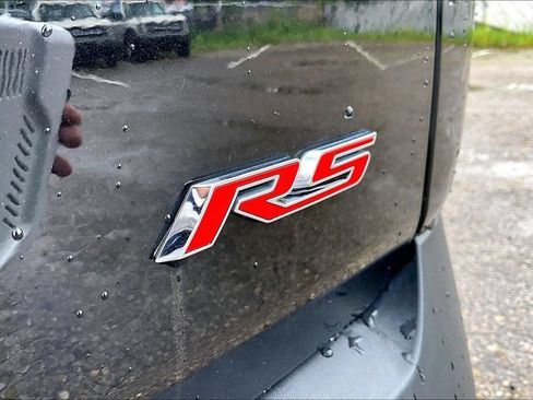 Used 2022 Chevrolet Traverse RS FWD image 8