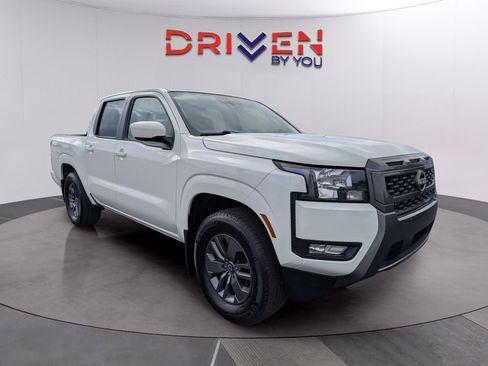 Used 2025 Nissan Frontier SV w/ SV Convenience Package image 7