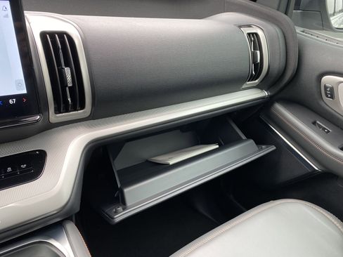 Used 2025 Ford Expedition Max Active image 30