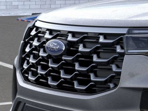New 2026 Ford Explorer Platinum w/ LUX Leather Package AWD/4WD image 17