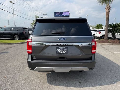 Used 2021 Ford Expedition XLT RWD image 4