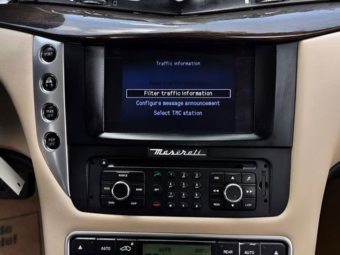 Used 2011 Maserati GranTurismo Convertible image 18