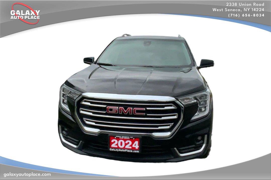 Used 2024 GMC Terrain SLT AWD/4WD image 2