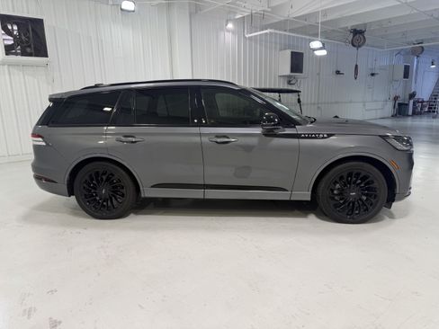 Used 2025 Lincoln Aviator Reserve w/ Jet Appearance Package RWD image 8